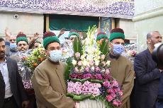 زهور من أصناف نادرة تزين ضريح الإمام الحسين عليه السلام في ذكرى ولادته