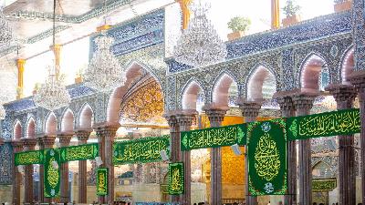 الصحن الحسيني يتشح بلوحات خط فنية  مطرزة بمناسبة عيد الغدير الأغر