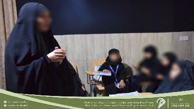 دروس أرشادية وتربوية في المدرسة الصيفية التربوية وللفئة الصغيرة في معهد الأسرة المسلمة